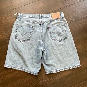 Vintage Levi’s denim shorts